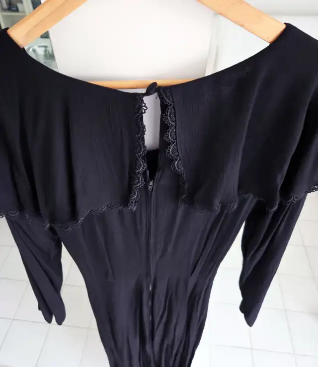 like-new 1990s ANGIE INTERNATIONAL full length dress (sz 8) in Women's - Dresses & Skirts in Ottawa - Image 5