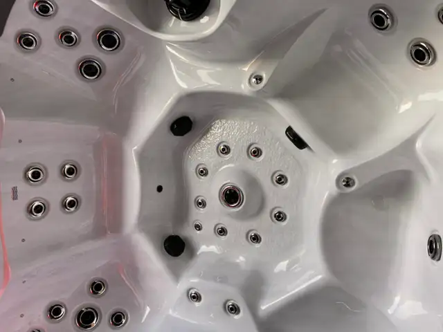 Brand New Deep 7 Seater Spas-Foot Massager Jets-Free Delivery KI in Hot Tubs & Pools in Kitchener / Waterloo - Image 3