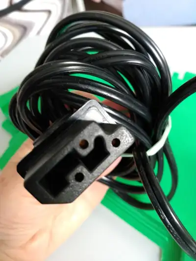 Suitable for some Bernette, Singer, Pfaff, Husqvarna, and older Baby Lock models