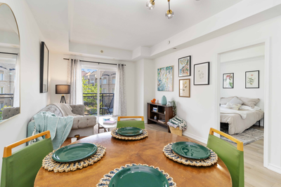 Beautiful 1 Bedroom Apartment in the heart of Mississauga's West End. This one is sure to check all...