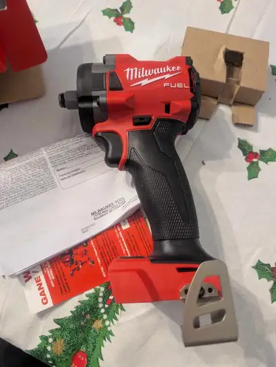 Milwaukee 1/2 m18 impact driver , View more