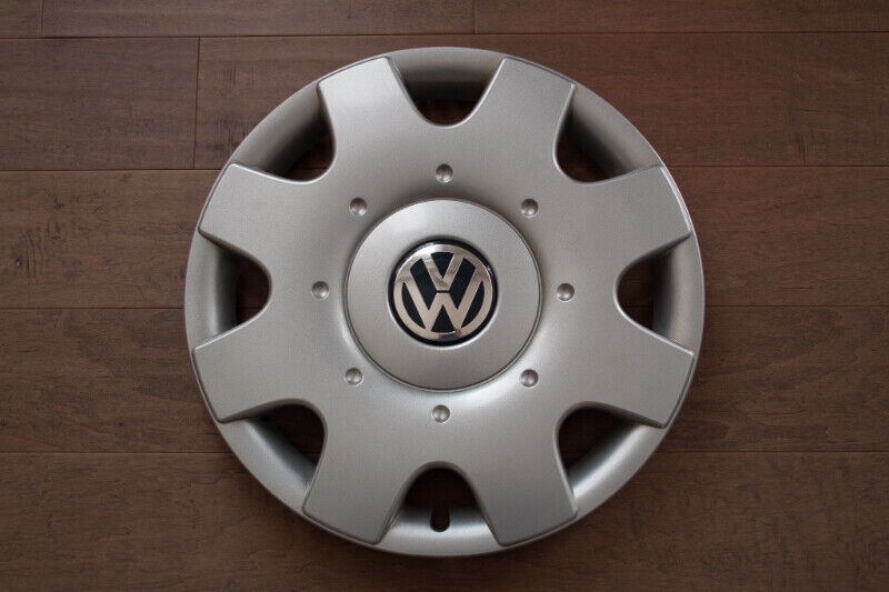 ORIGINAL VOLKSWAGEN HUBCAP WHEEL COVERS SET OF 4 Tires & Rims London Kijiji