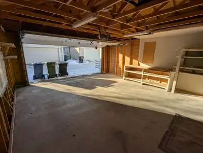 Double car garage for rent