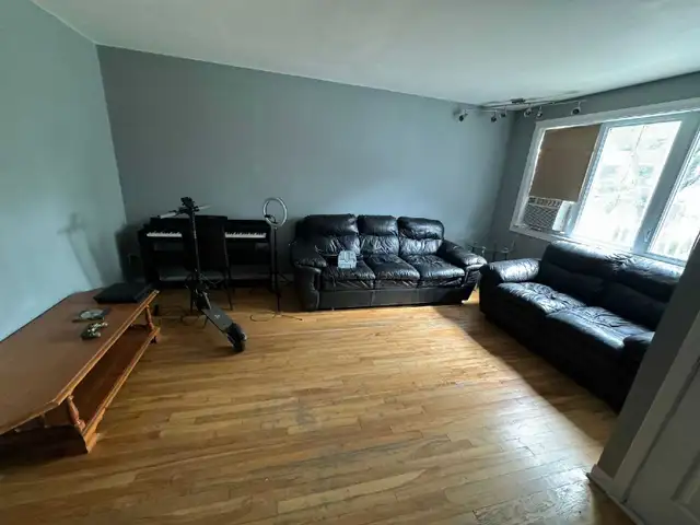GRAND 6 1/2 AVEC 4 CHAMBRES, GARAGE ET COUR A LOUER POUR 1 JUI in Long Term Rentals in City of Montréal - Image 10