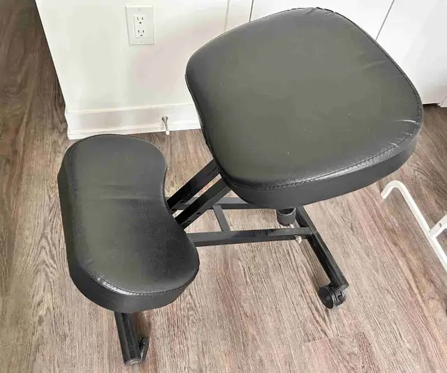 Ergonomic Kneeling Chair in Chairs & Recliners in Markham / York Region - Image 2