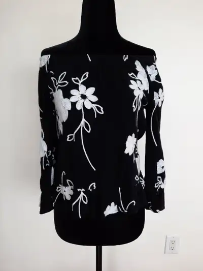 Off Shoulder Women's Blouse. Size XS, View more