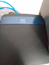 Router Cisco , modem xplornet.. satellite 