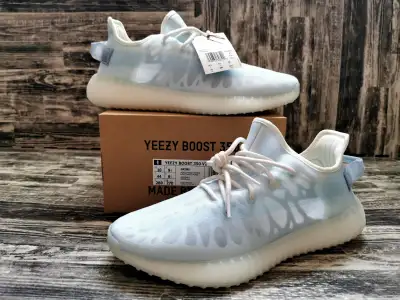 Size : 10 Brand New ( DEADSTOCK) 100% Authentic with receipt Original Box (ADIDAS APP) NO TRADES NO...