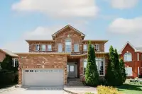 5 Bed Caledon Must See!