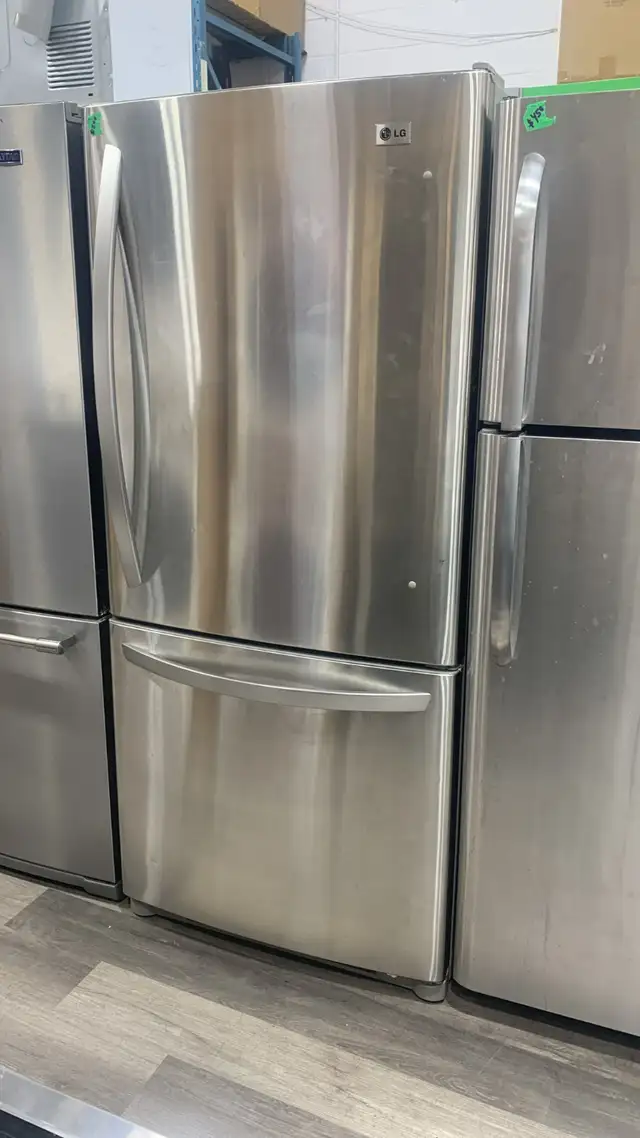 LG 30" 19.7 Cu. Ft. Bottom Freezer Fridge - Stainless Steel