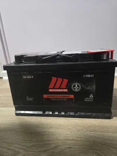 I'm selling a used (for 1 week) Motormaster 94R/H7 automotive battery, perfect for getting your vehi...