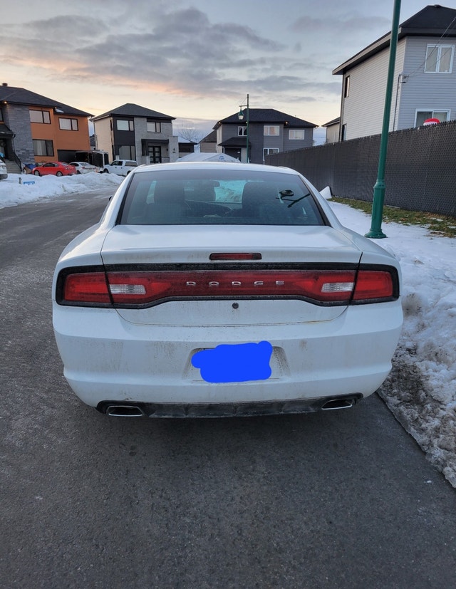2013 Dodge Charger Police Package – AS-IS – $1000$ OBO — photo 3