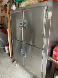 Réfrigérateur 4 portes