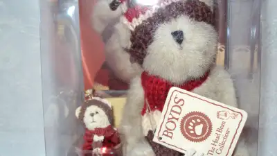 VINTAGE BOYDS BEARS LIL' SUMPTIN GIFT SET (2004). The set includes a 6 inch Boyds plush bear called...