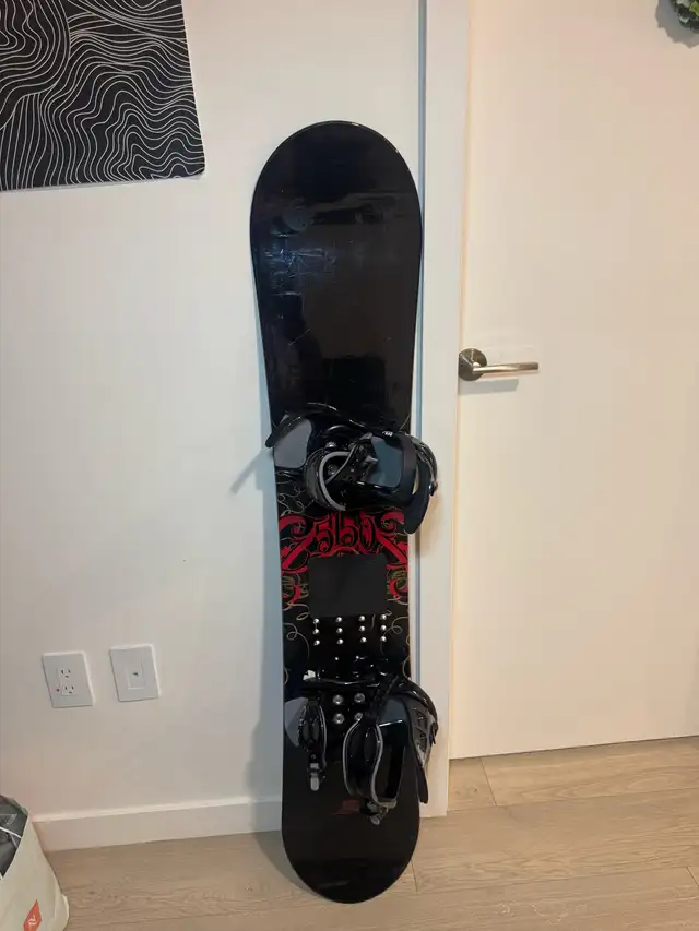 5150 vice series snowboard (145cm) in Snowboard in Richmond - Image 3