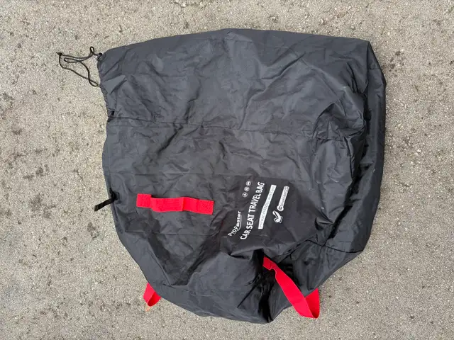 Uppa Baby Cruz V2 Bundle in Strollers, Carriers & Car Seats in Hamilton - Image 9