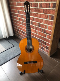 Guitare classique Yamaha CG182C