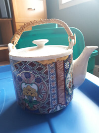 Japanese Imari Ware teapot