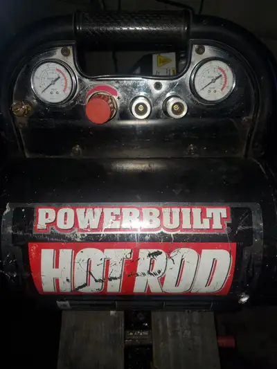 5 gallon 1.3hp oil lubricated air compressor, good for air nailer and staplers also for filling tire...