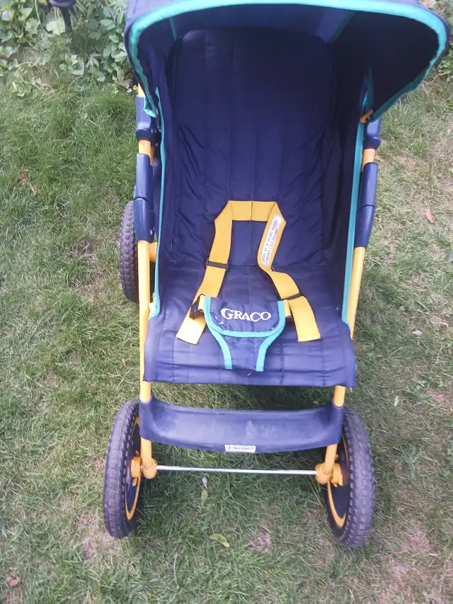stroller in Strollers, Carriers & Car Seats in Ottawa - Image 5