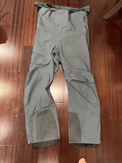 Arc'teryx Beta SV Bib Pant Men's L/G *Paradox / GORE-TEX*, View more