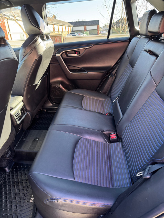 RAV4 XSE Hybrid Technology  in Cars & Trucks in Calgary - Image 4
