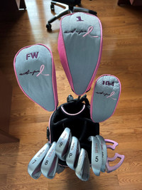 Ladies Wilson Hope Complete Pink Golf Club Set with Bag - Right