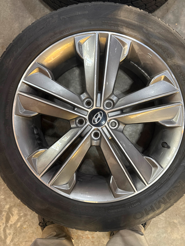 OEM Hyundai SUV 19” Grey Aluminum 5-lug, 10 split-spoke design in Tires & Rims in Muskoka - Image 2