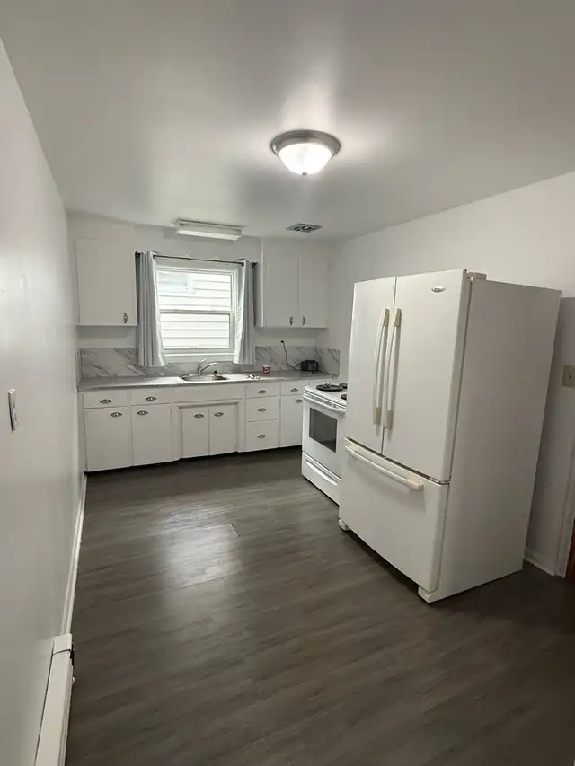 2 bedroom apartment  in Long Term Rentals in Sudbury - Image 7