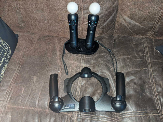 PlayStation move controllers 40 dollars for all OBO in Sony Playstation 4 in Kingston