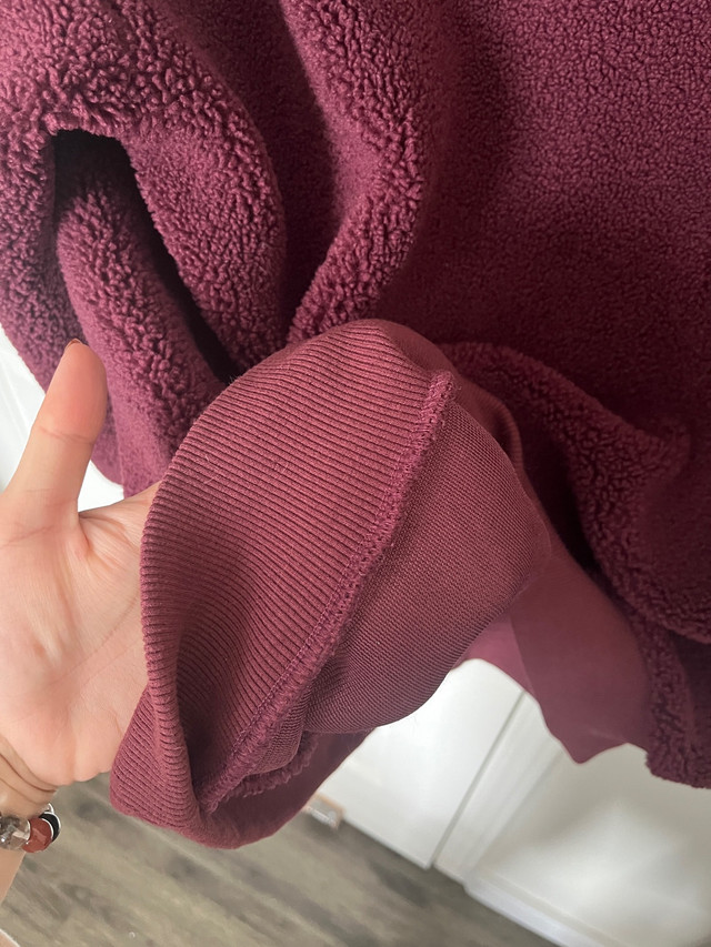 women Sweater wine color Size L in Women's - Tops & Outerwear in Calgary - Image 4