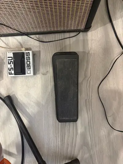 Cry baby wah pedal, View more