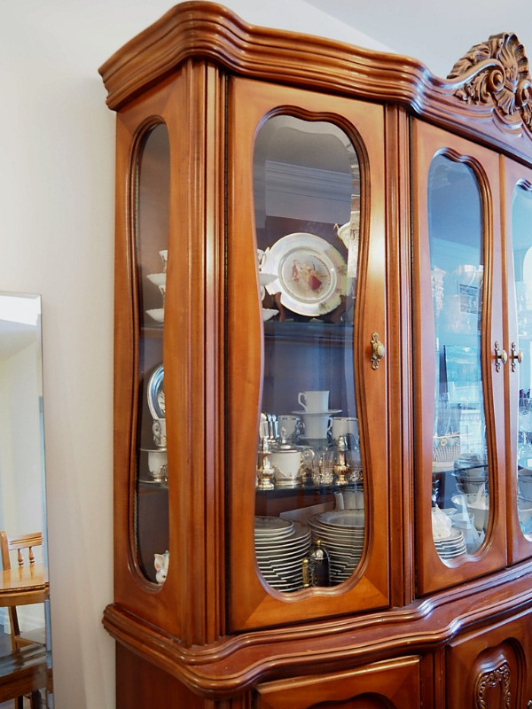 Made in Italy Display Cabinet in Hutches & Display Cabinets in Mississauga / Peel Region