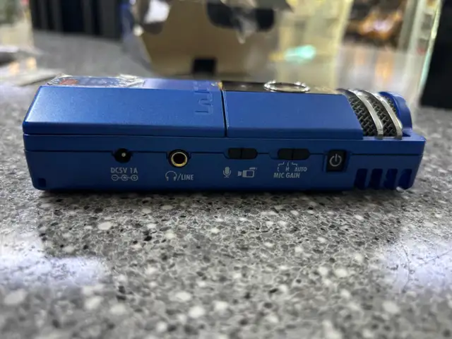 Zoom Q3 Handy Video Recorder in Pro Audio & Recording Equipment in Oshawa / Durham Region - Image 9