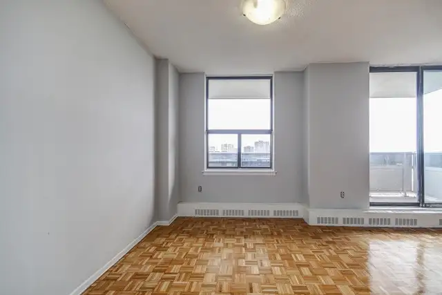 1 Bed 1 Bath Apartment in Long Term Rentals in Mississauga / Peel Region - Image 9