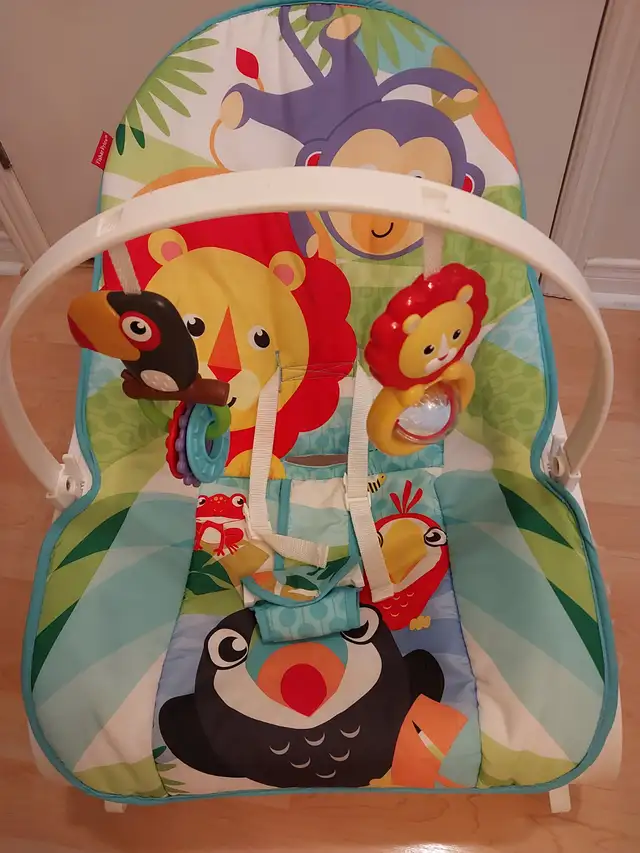 Fisher Price Infant to Toddler Rocker Bouncer , Batteries includ in Playpens, Swings & Saucers in Oakville / Halton Region - Image 3