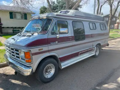 Pleasureway Camper Van