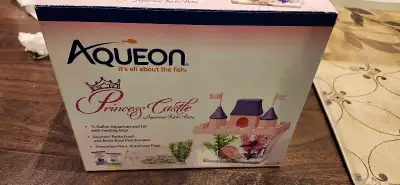 Small Fish Tanks Each $20 Both for $35 Good Condition Call 416 435 8343