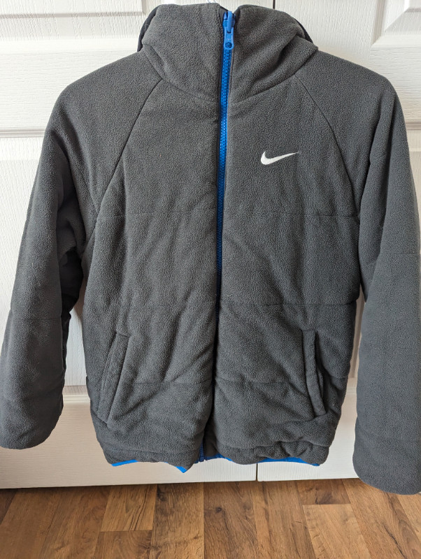 Boys Nike reversible winter jacket size 10/12 in Kids & Youth in Fredericton - Image 2