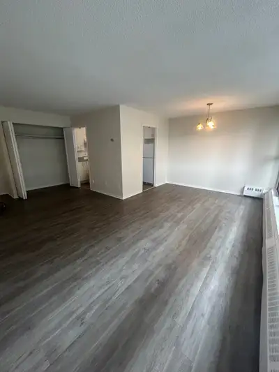 Park West Apartments, 30 McEwen Ave, is a 25-story high-rise building in an excellent location minut...