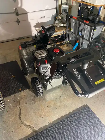 Souffleuse poulan pro 24” / Briggs & Stratton 305cc, View more