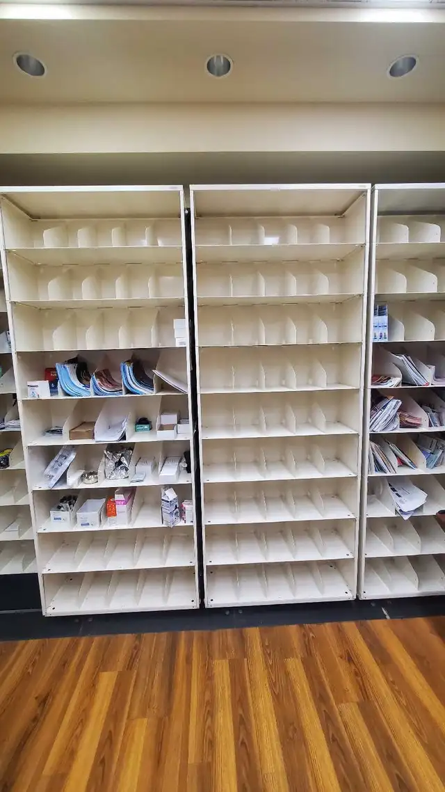 Spacefile mobile shelving units set of 6 in Industrial Shelving & Racking in Regina - Image 3