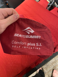 Sea to Summit Comfort Plus Self-Inflating Sleeping Mat
