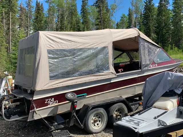 Aluminum river boat  jet boat with 350 engine in Powerboats & Motorboats in 100 Mile House - Image 7