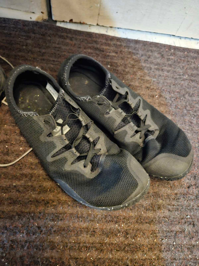 soulier ''barefoot'' Merrell dans Chaussures pour hommes  à Sherbrooke - Image 2