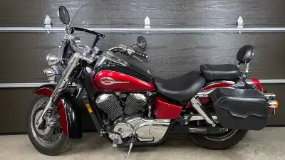 Je vends ma Honda Shadow, une moto classique et fiable avec 50559 km au compteur. Cette moto d'occas...