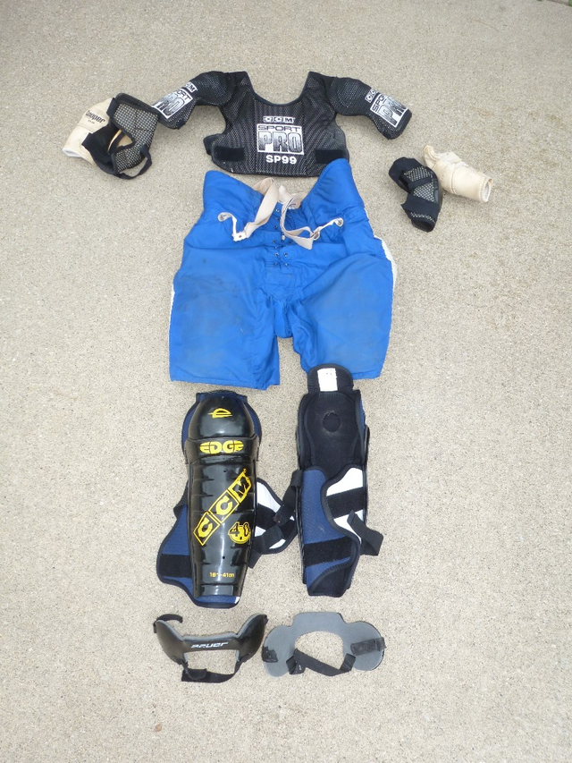 Hockey Equipment - Mens Large/Tall