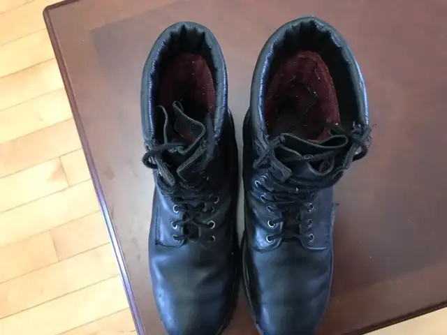 Viloram boots size 13. Gore-Tex membrane waterproof Thinsulate. in Men's Shoes in Markham / York Region - Image 4