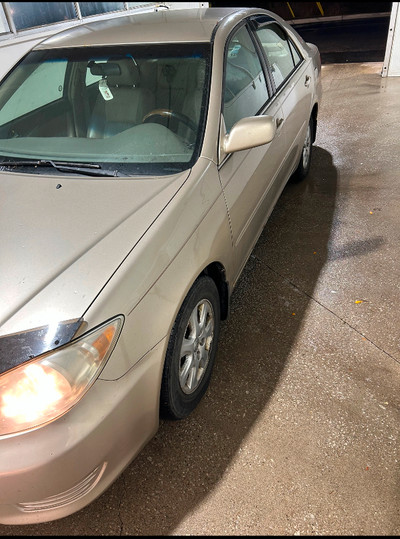 2006 Toyota Camry v6 low mileage $5950 OBO