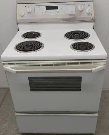KITCHEN AID PACKAGE: Bottom-Freezer FRIDGE / RANGE in Refrigerators in London - Image 4